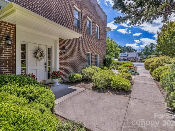 2688 Greenville Hwy #A, Flat Rock, NC 28731