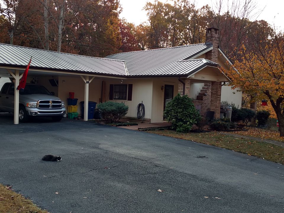 1st image of 201 Hedgewood Dr