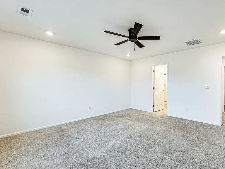 535 Silver Rock Trl — Photo 24