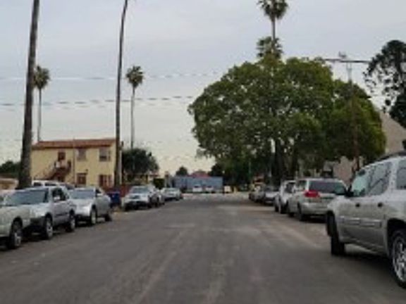 Exterior Neighborhood (street photo)