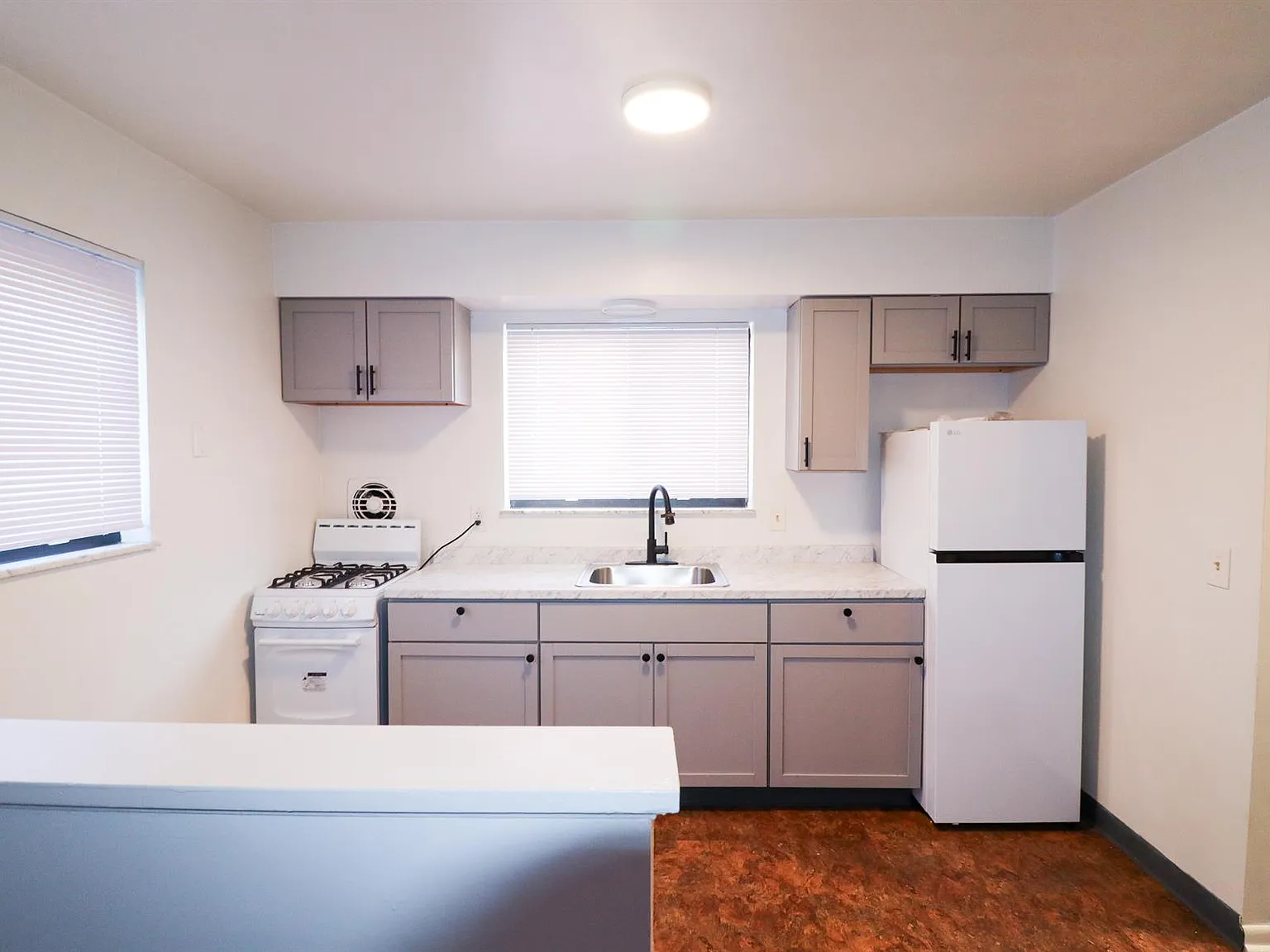 1818 Sutton Avenue — Photo 3