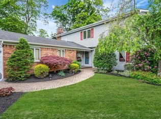 50 Rolling Rd, Miller Place, NY 11764