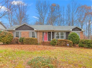 2118 Three Meadows Rd, Greensboro, NC 27455