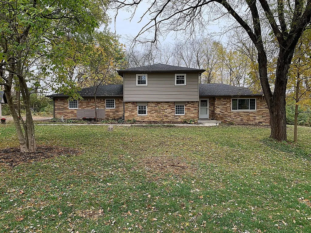 8405 Thornhill Dr photo 1