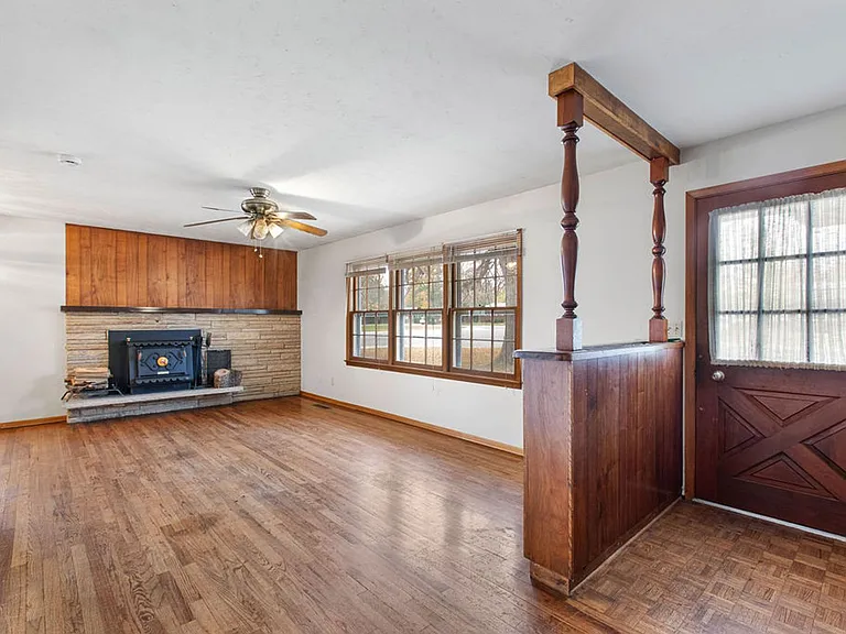 2524 Mathews St — Photo 5