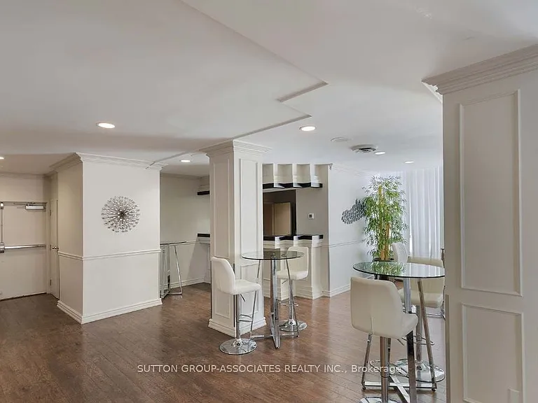 7 Bishop Ave #1808 — Photo 7