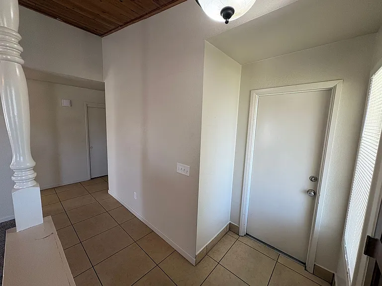 869 Belmont St — Photo 22