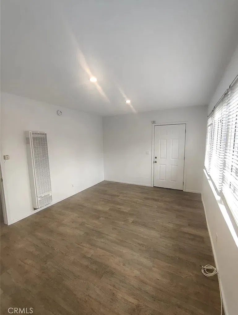 1 bed, 450 sqft, $1,750 — Photo 2