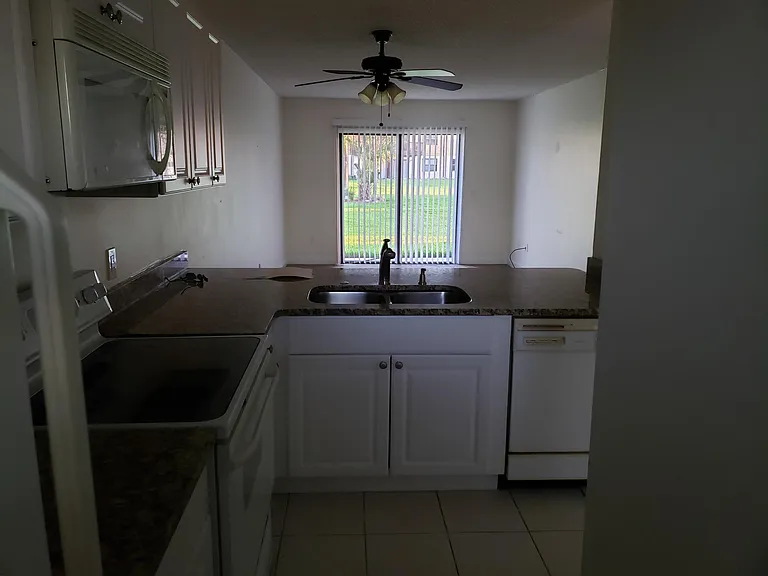 700 W Pope Rd #L91 — Photo 1