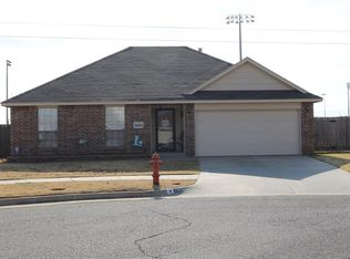 1434 SW 25th Cir, Moore, OK 73170