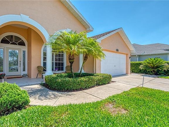 BEAUTIFUL FRONT ENTRANCE