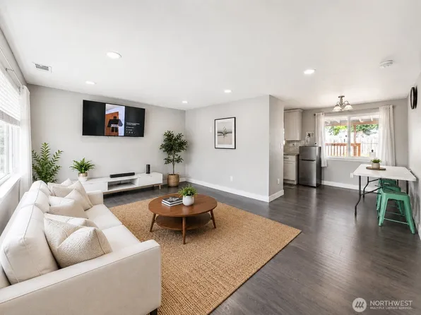 11818 SE 170th Place, Renton, WA 98058