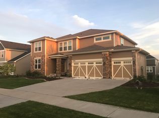 9293 Compass Pointe Rd, Woodbury, MN 55129