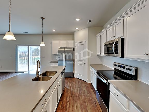 3rd image of 5227 Virtue Ave