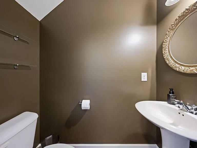1504 Holly Grove Way — Photo 6