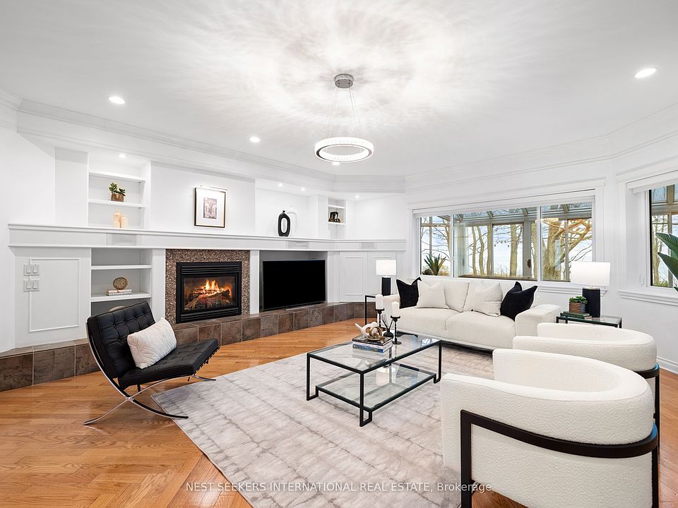 1st image of 20 Tiny Beaches Rd N