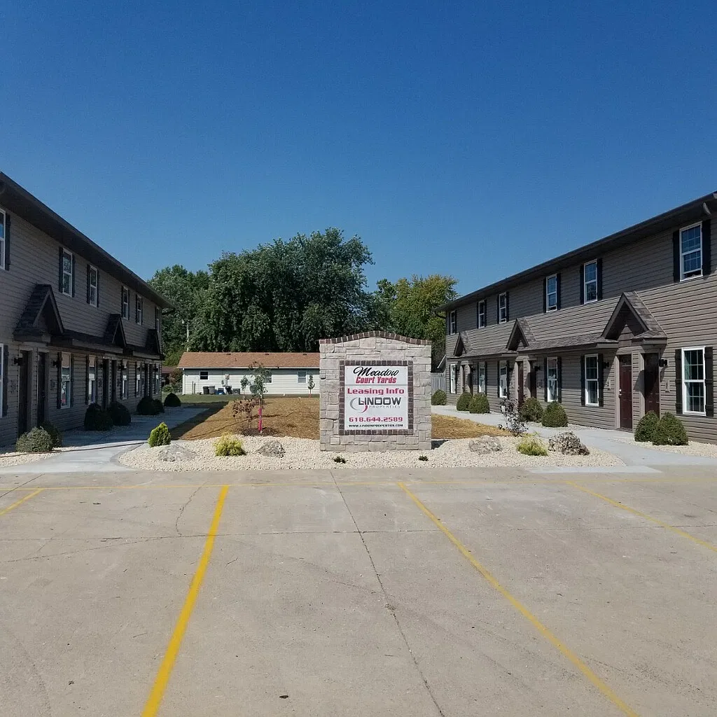 2 bed, 1.5 bath, 900 sqft, $1,125 — Photo 1