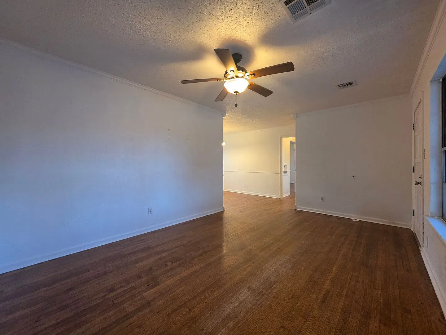 3 Beds 2 Bath at Del City — Photo 4