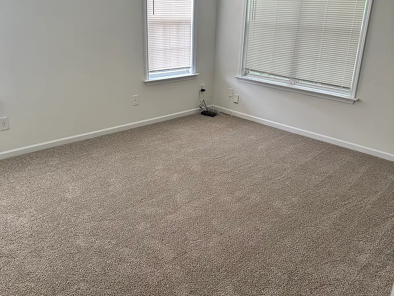 510 Huron Rd — Photo 5