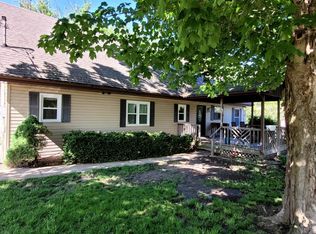 800 Ridge St, Taylor Springs, IL 62089