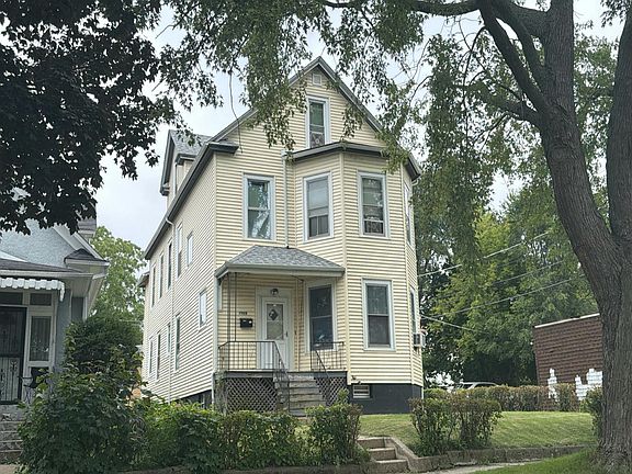 3rd image of 1016 Lenox Ave