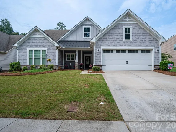 368 Picasso Trl, Mount Holly, NC 28120