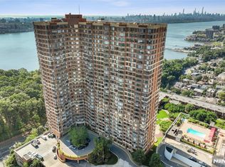 100 Old Palisade Rd APT 3101, Fort Lee, NJ 07024