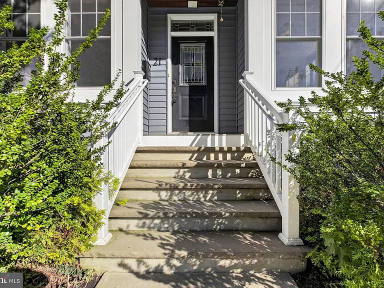 21 E Redman Ave — Photo 5