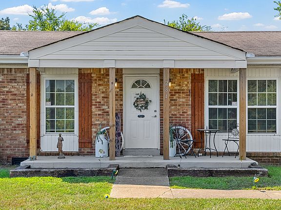 2nd image of 284 Lafayette Rd