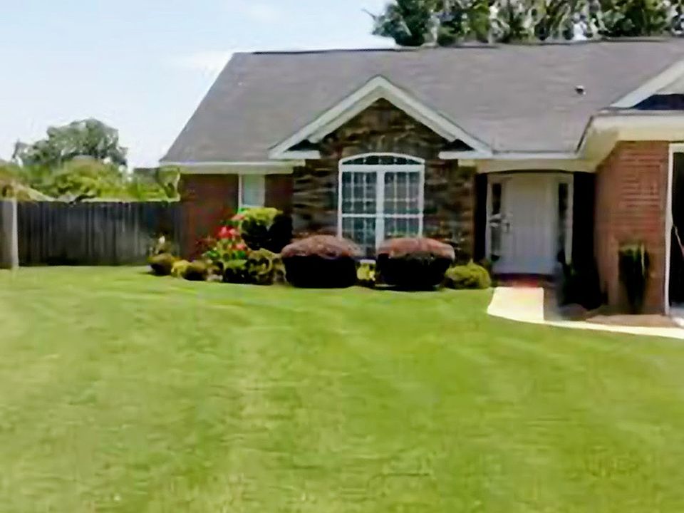 1st image of 801 Perry Ct