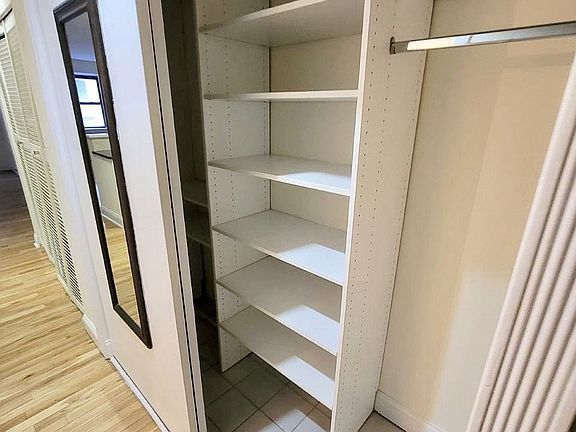 4th image of 146 E 35th St #3Z