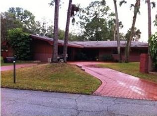 300 Meadowood Ln, West Melbourne, FL 32904