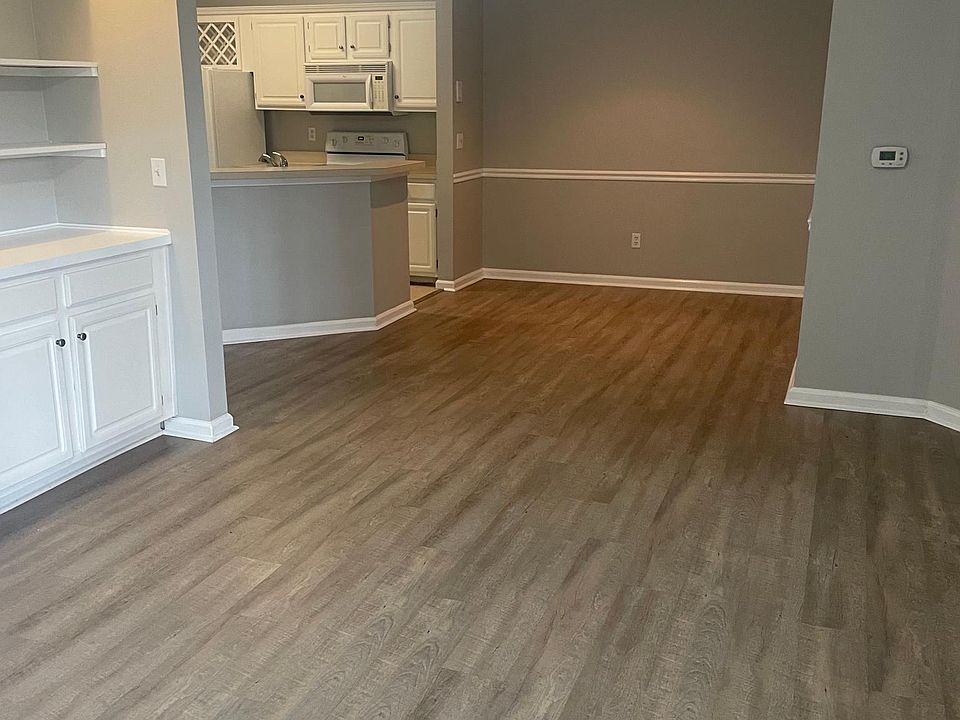 1st image of 10000 N Gate Pkwy #2112