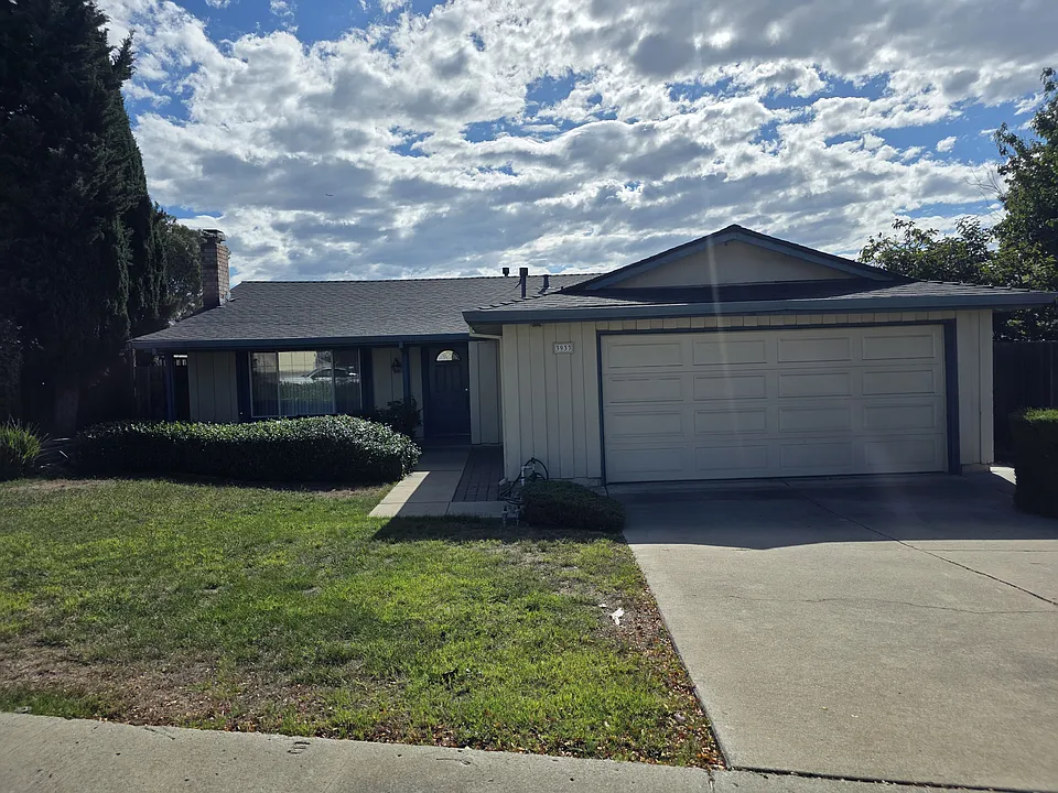3933 Gardie Place Way
