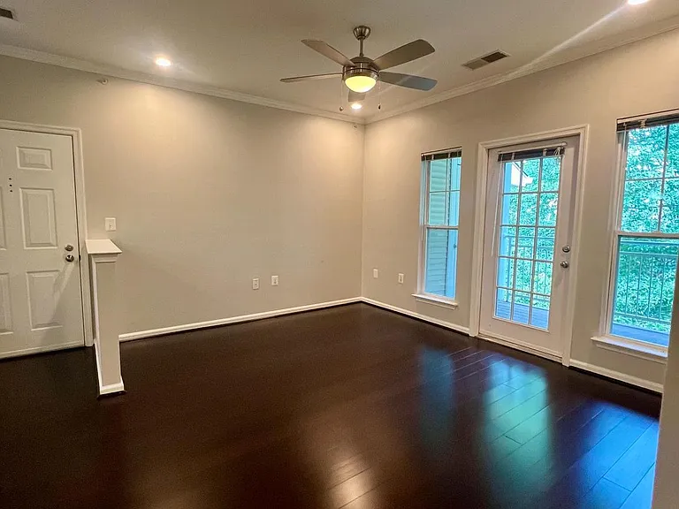1509 N Point Dr #303 — Photo 5