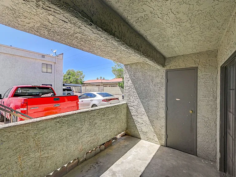 1305 Kari Lee Ct — Photo 30