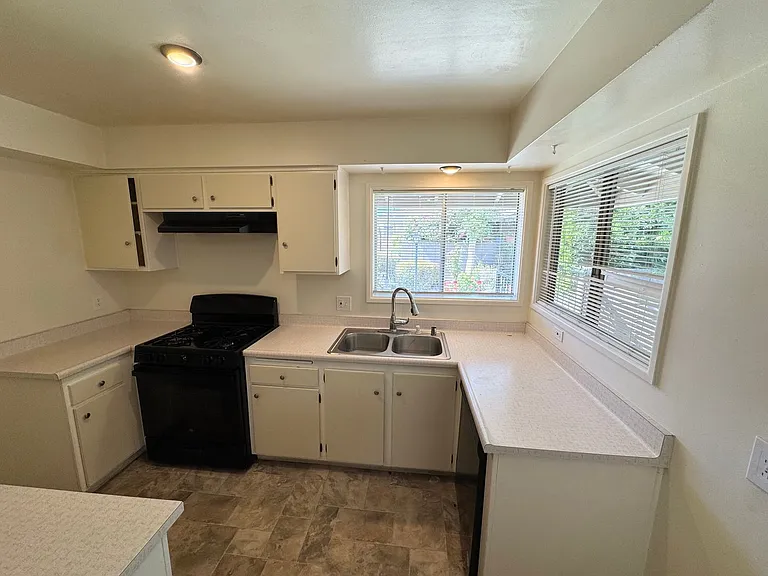 10743 Magnolia Ave #101 — Photo 5