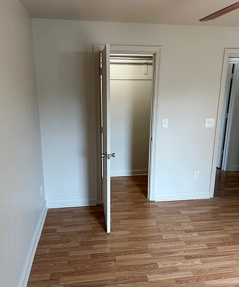 6884 Lexington Dr — Photo 12