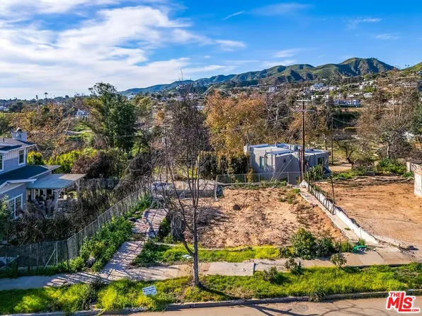 611 Las Lomas Ave, Pacific Palisades, CA 90272