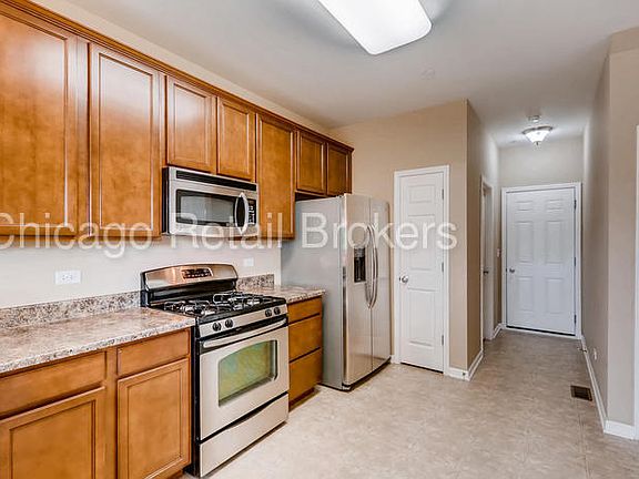 4th image of 9864 Williams Dr