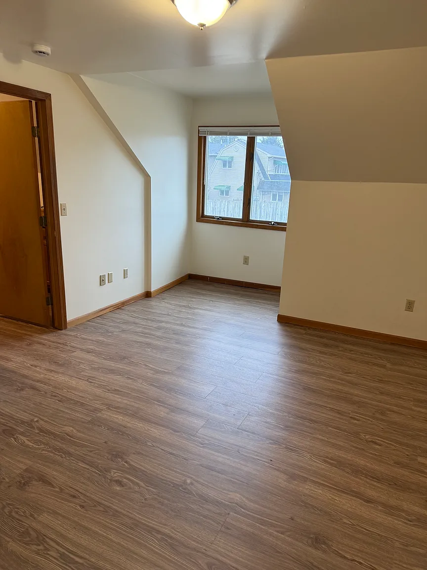 1445 S M 52 APT C photo 1
