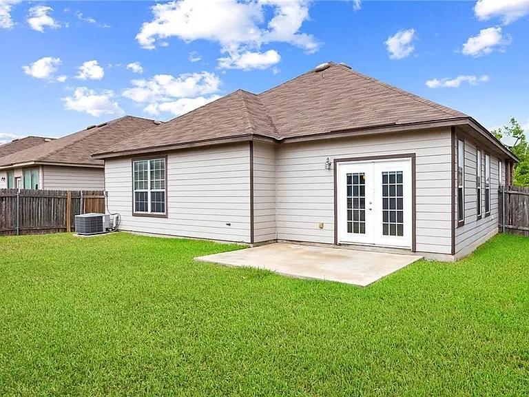 534 Apricot Dr — Photo 30