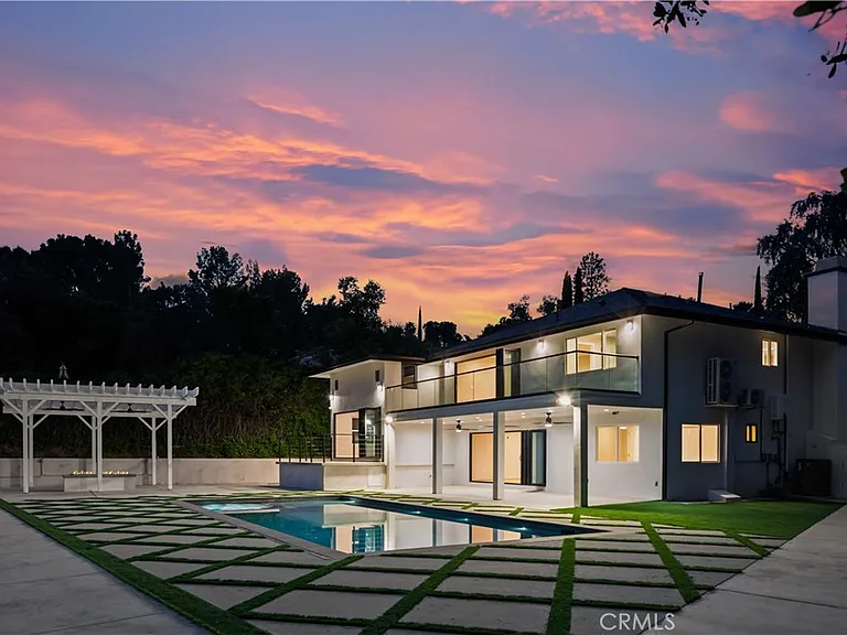 19660 Valdez Dr — Photo 7