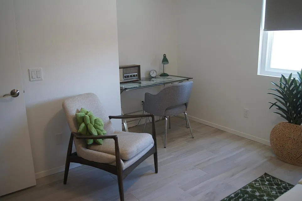 2 bed, 1337 sqft, $6,000 — Photo 4