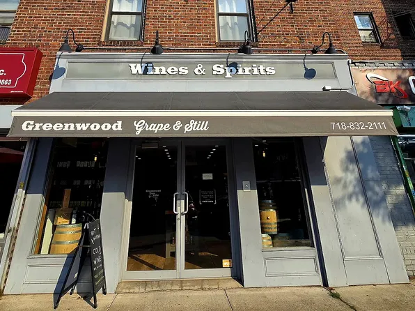 725 Fourth Avenue image 9 of 14