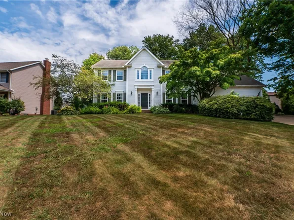 9120 Bletchley Ave NW, North Canton, OH 44720