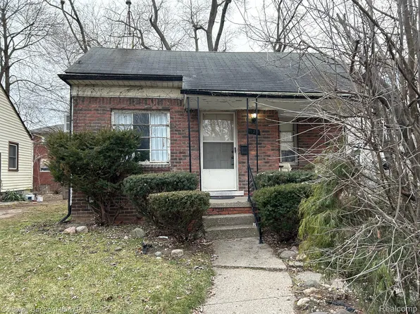 1125 Dover Rd, Pontiac, MI 48341