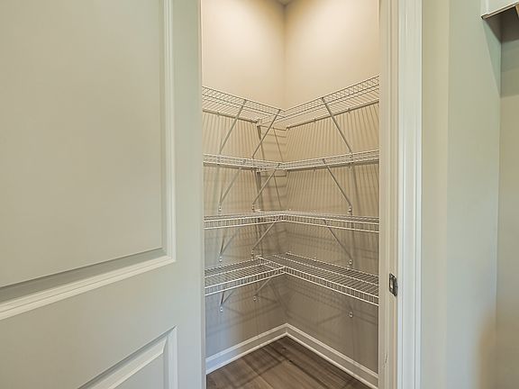4th image of 228 Wl Miller Dr