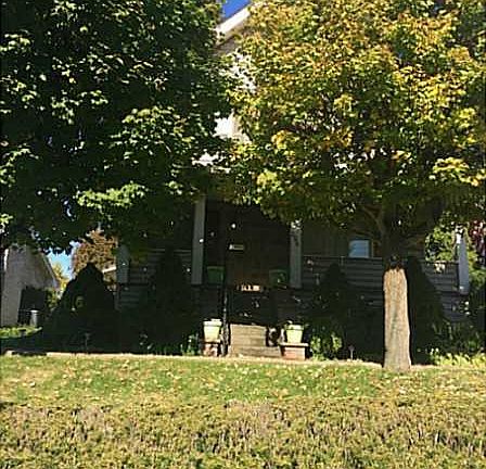 2nd image of 806 Summerlea Ave