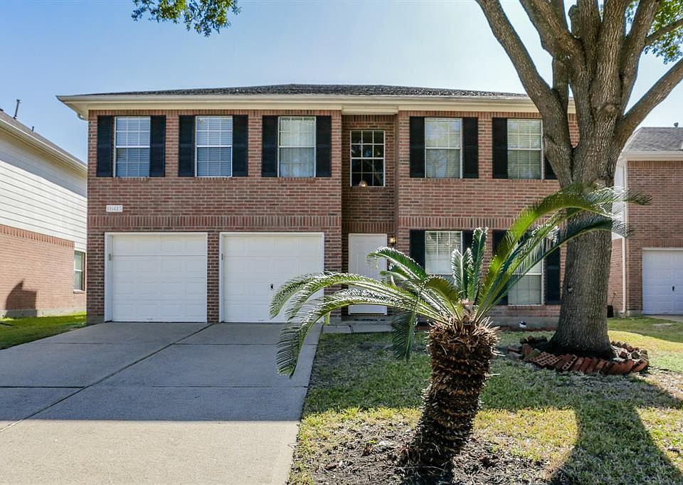 1st image of 16415 Lynn Crest Ct